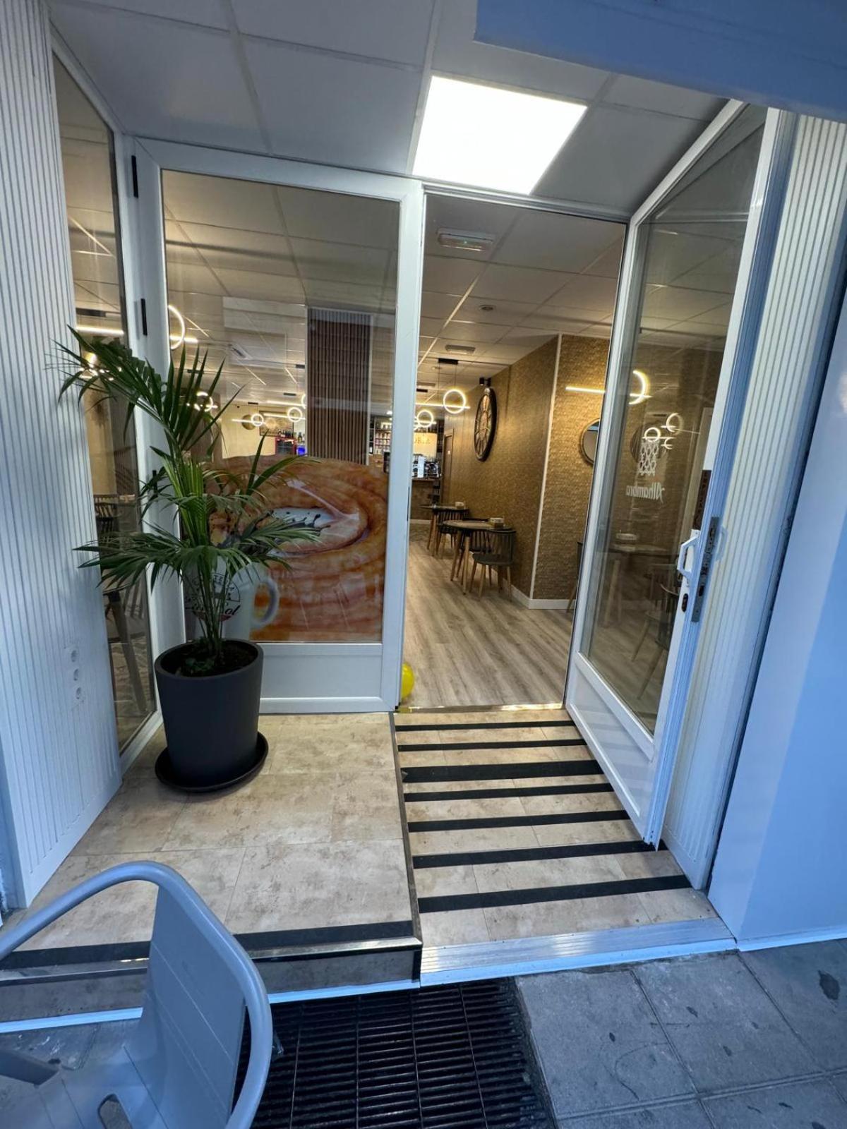 Pension Eurosol Granada Exteriör bild